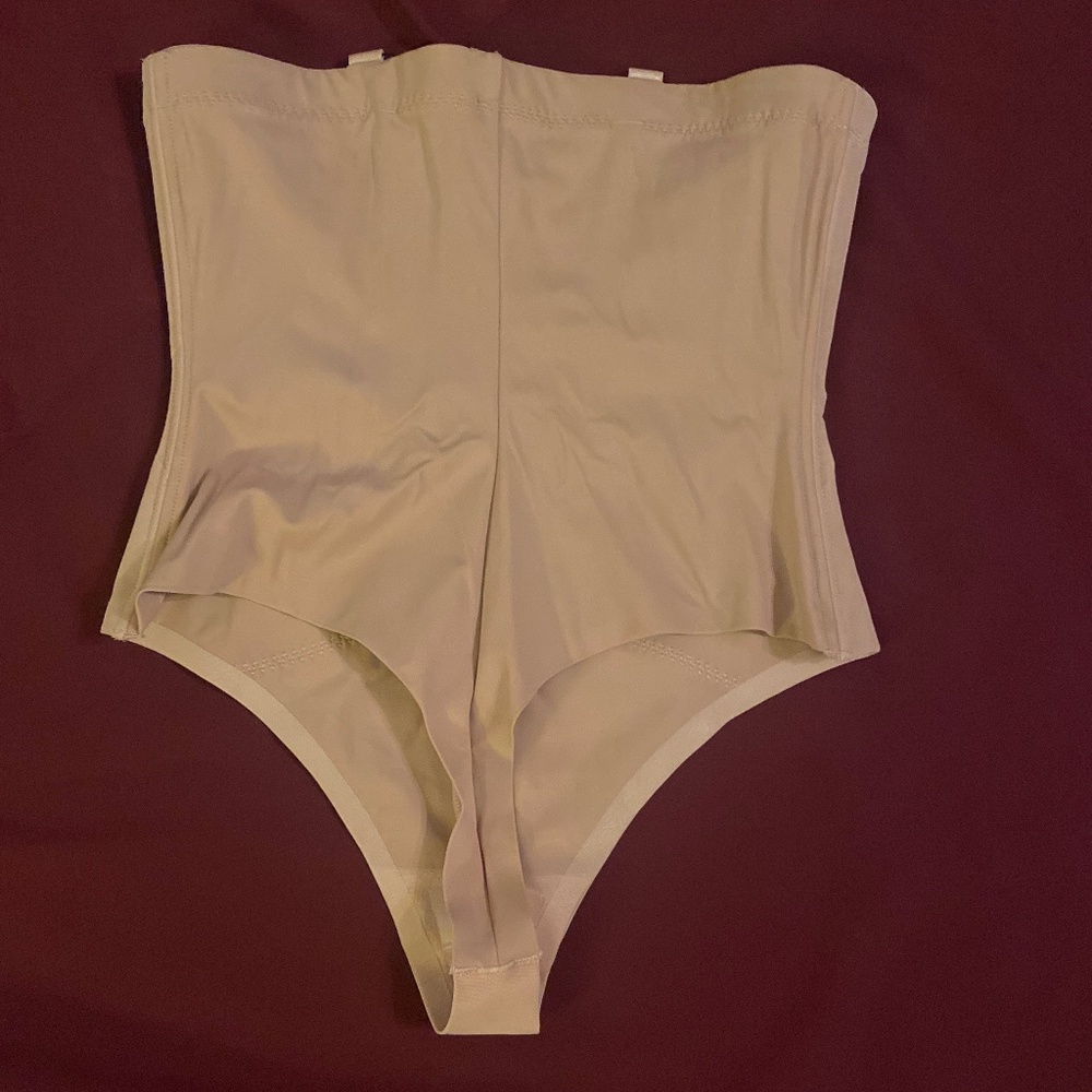 Honeylove Shapewear. Super-Power Thong
High Waist Rated as “Strong Support” - Picture 2 of 2
